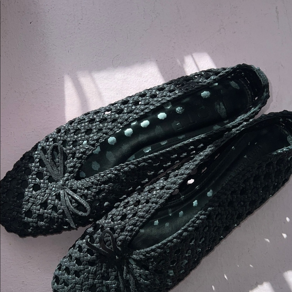 Black Woven Ballet Flats - woven size 40 flats with bow